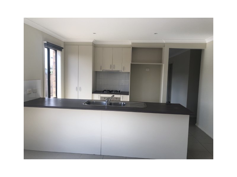 106 Phillip Drive, Sunbury VIC 3429