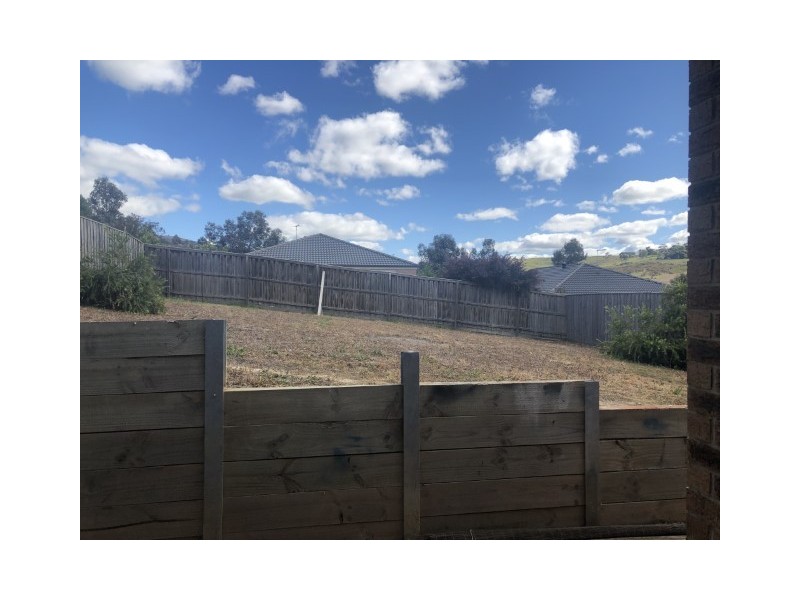 106 Phillip Drive, Sunbury VIC 3429