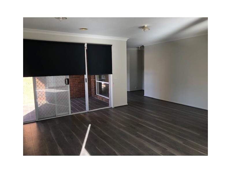 25 Pioneer Drive, Deer Park VIC 3023