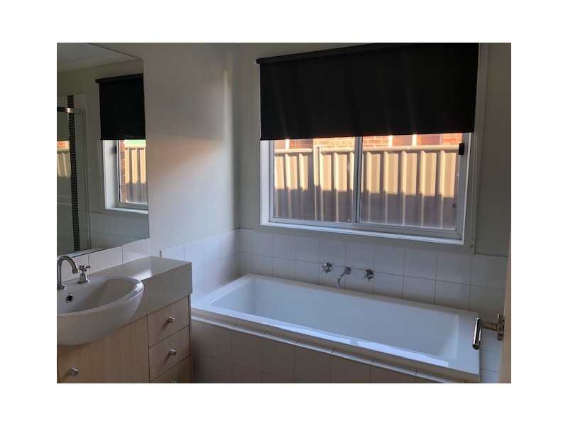 25 Pioneer Drive, Deer Park VIC 3023