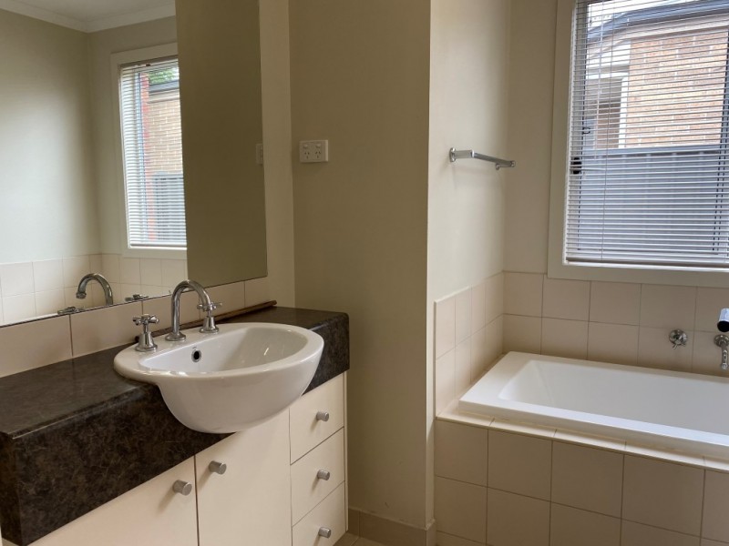 28 Howard Place, Deer Park VIC 3023