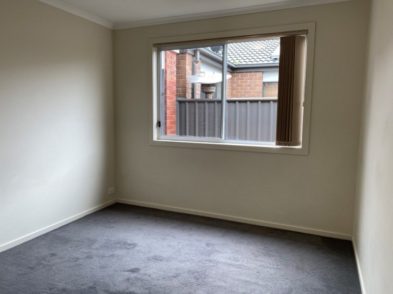 28 Howard Place, Deer Park VIC 3023