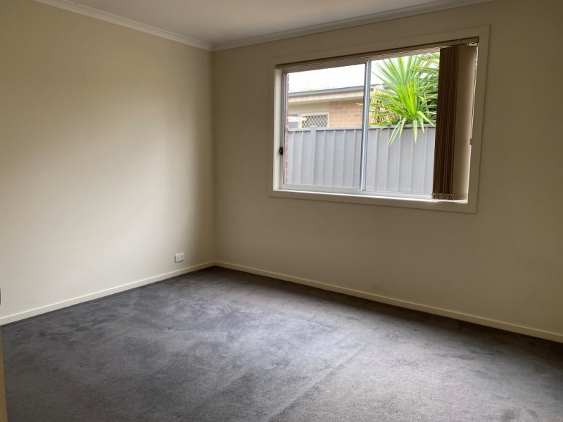 28 Howard Place, Deer Park VIC 3023