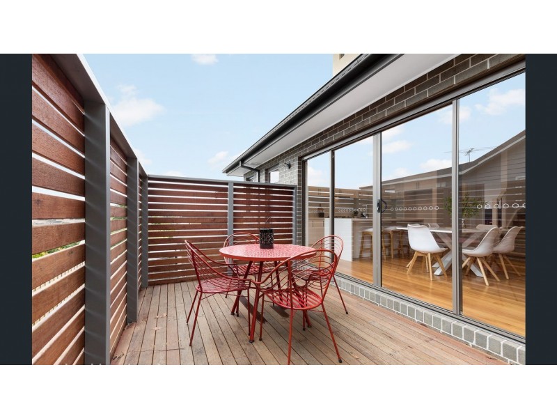 2/57 Loughnan Road, Ringwood VIC 3134