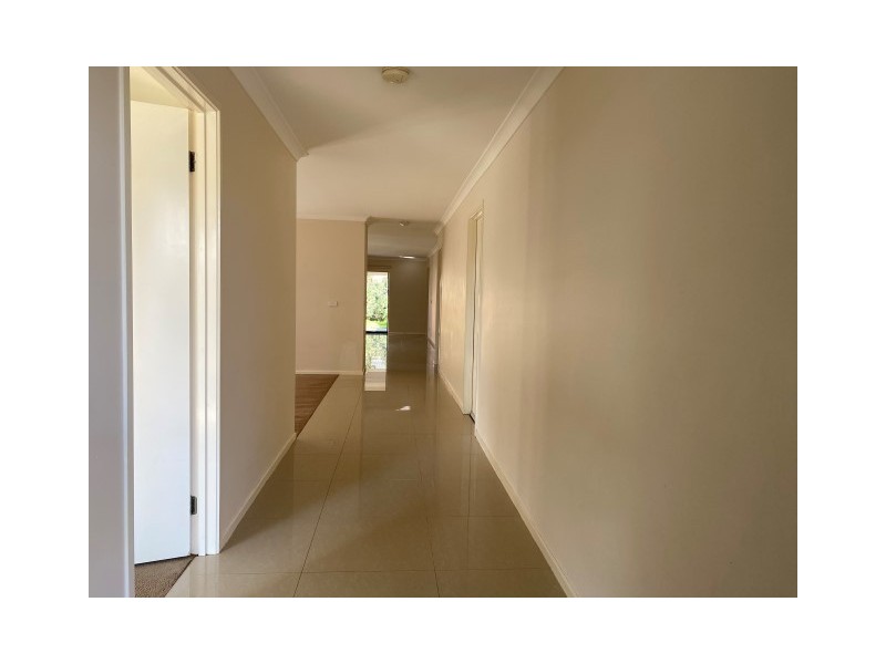 33 Ardenal Crescent, Lalor VIC 3075