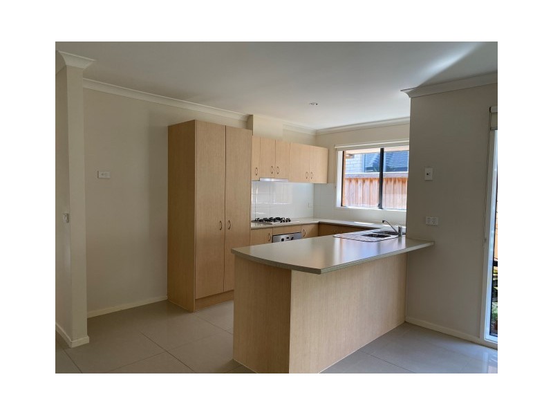 33 Ardenal Crescent, Lalor VIC 3075