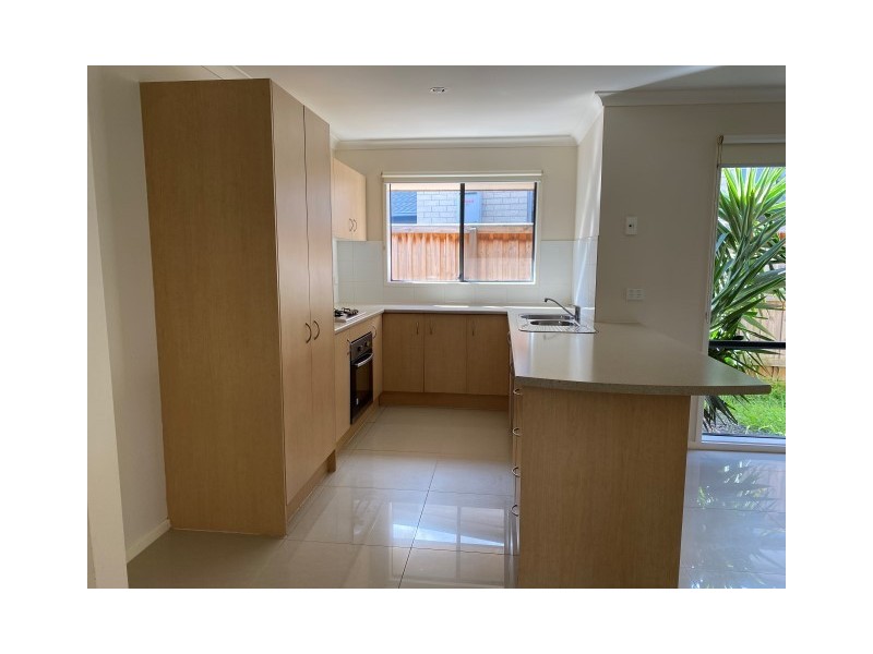 33 Ardenal Crescent, Lalor VIC 3075