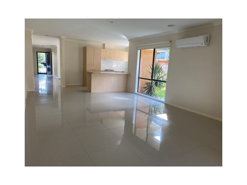 33 Ardenal Crescent, Lalor VIC 3075