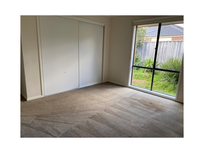 33 Ardenal Crescent, Lalor VIC 3075