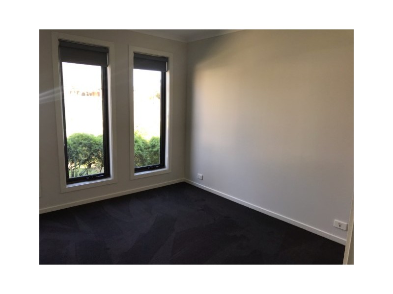 19 Bentley Drive, Deer Park VIC 3023