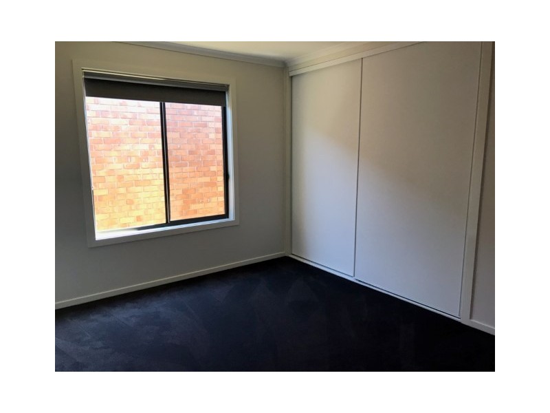 19 Bentley Drive, Deer Park VIC 3023