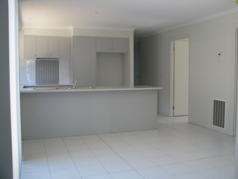 35 Pioneer Drive, Deer Park VIC 3023