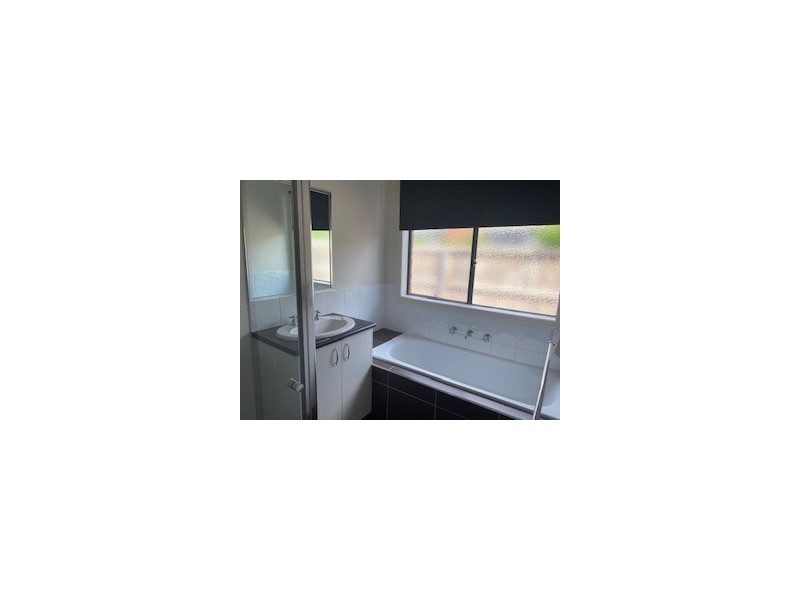 14 Larson Avenue, Tarneit VIC 3029