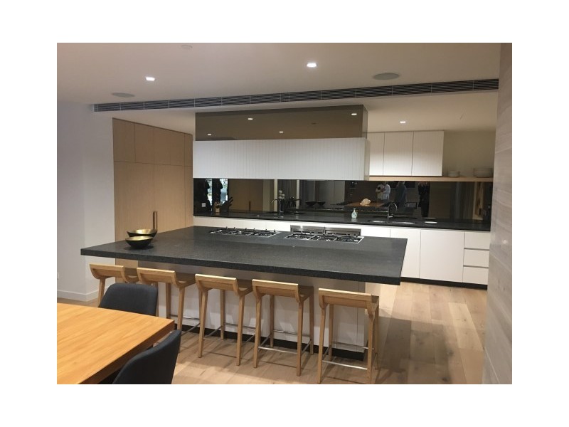 17/11 Bond Street, Caulfield North VIC 3161