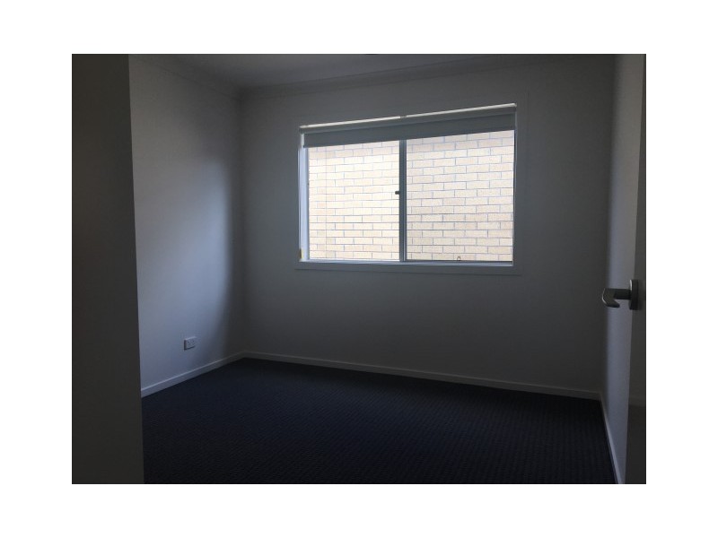 6 Rooney Road, Clyde North VIC 3978