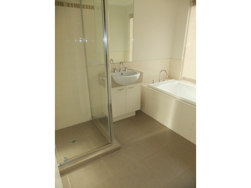 4 Aston Glade, Derrimut VIC 3030