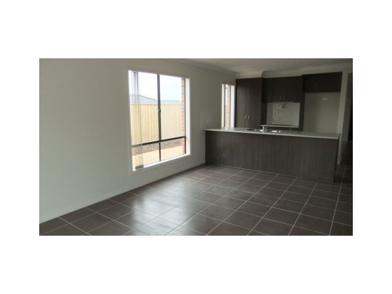 120 Phillip Drive, Sunbury VIC 3429