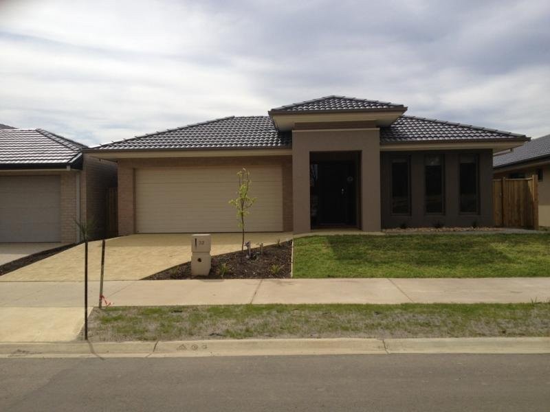 32 Warrego Circuit, Sandhurst VIC 3977