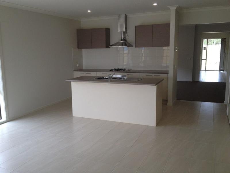 32 Warrego Circuit, Sandhurst VIC 3977