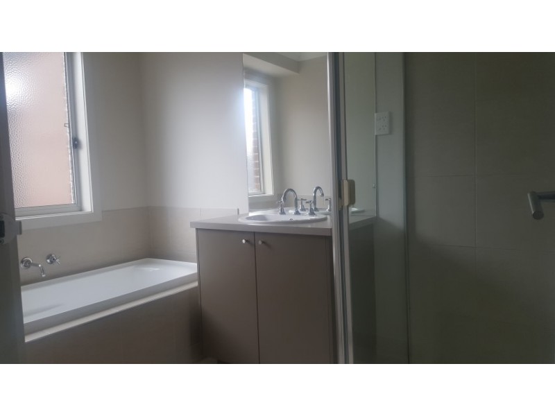 44 Ardenal Crescent, Lalor VIC 3075