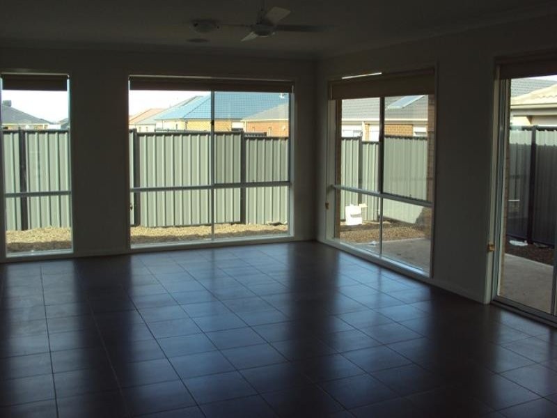 16 Colby Lnk, Derrimut VIC 3030