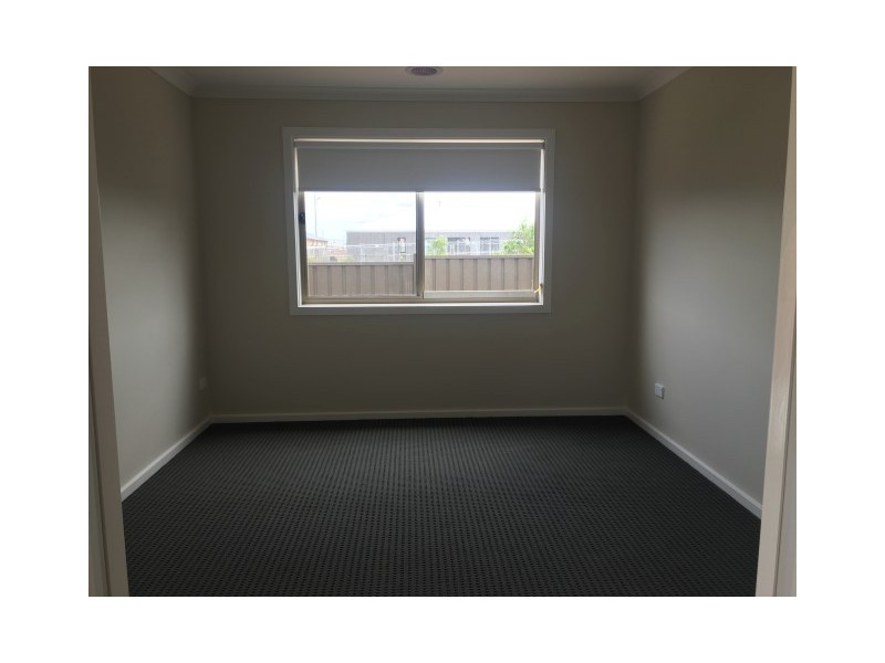 51 Marble Drive, Melton South VIC 3338