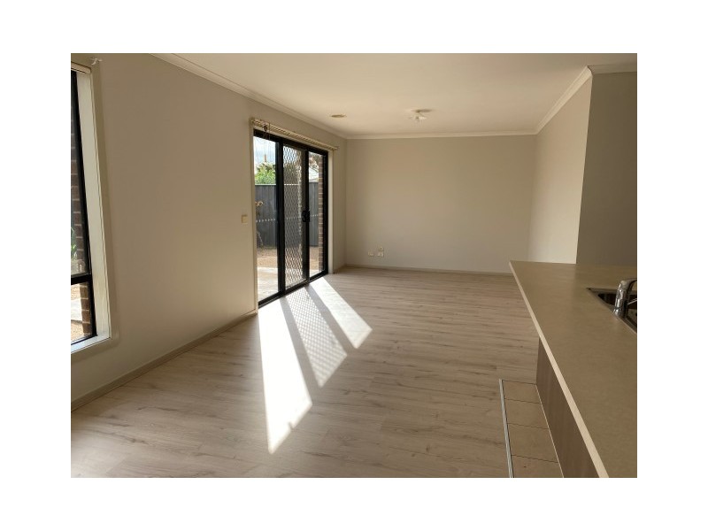 4 Flower Gum Crescent, Tarneit VIC 3029