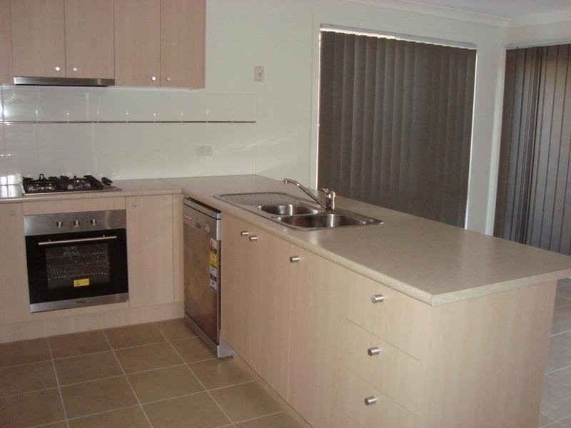 11 Dominion Terrace, Truganina VIC 3029