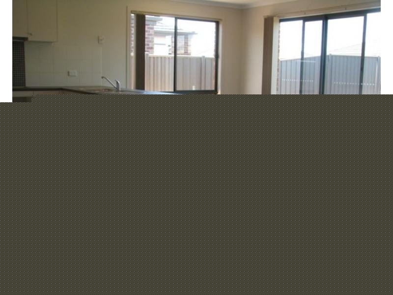 32 Howard Place, Deer Park VIC 3023