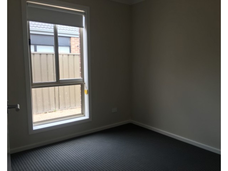 51 Marble Drive, Melton South VIC 3338