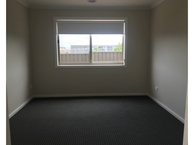 51 Marble Drive, Melton South VIC 3338