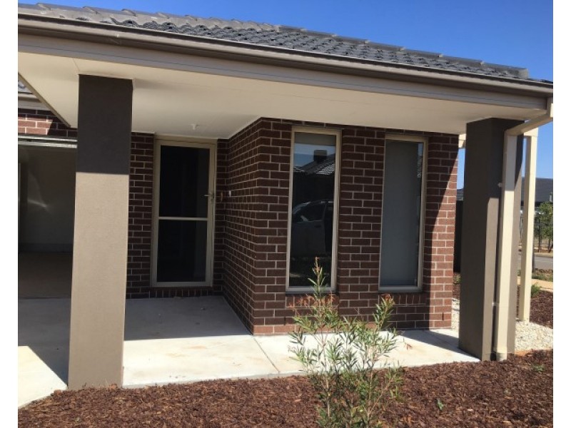 51 Marble Drive, Melton South VIC 3338