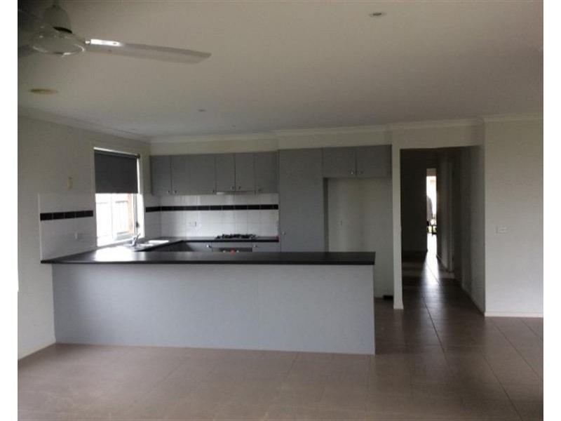 9 Galeff Avenue, Truganina VIC 3029