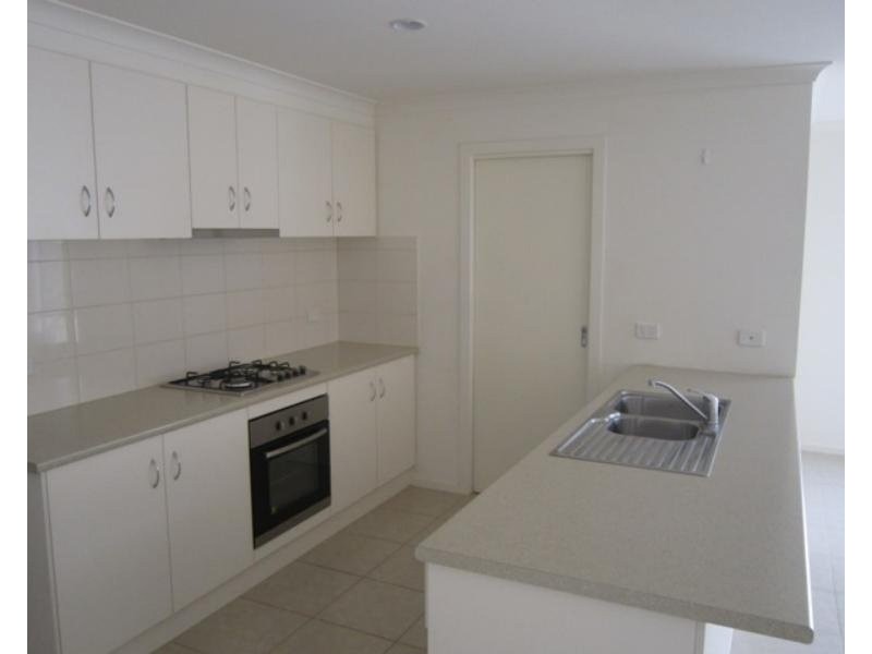 6 Hadlow Court, Sunbury VIC 3429