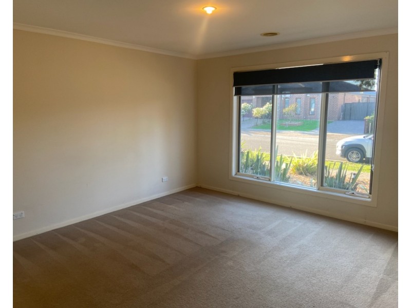 83 Lincolnheath Boulevard, Point Cook VIC 3030