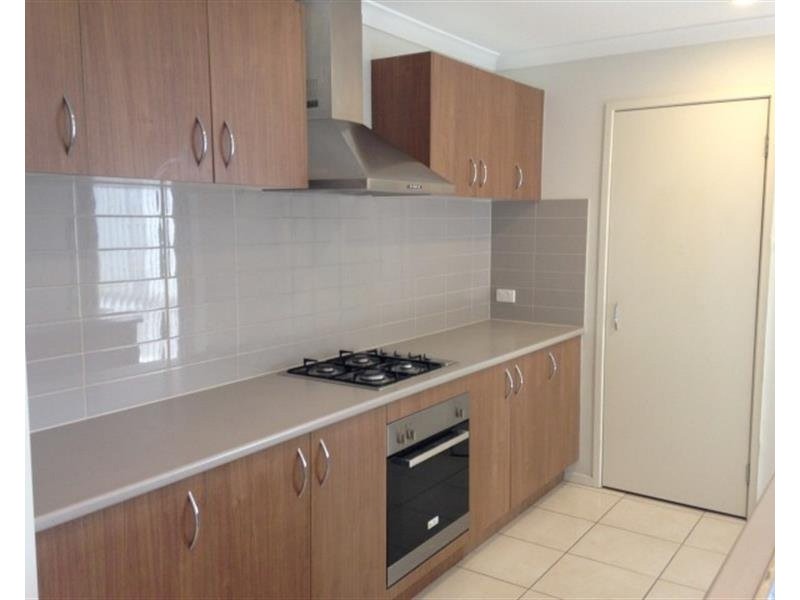 8 Bunker Circuit, Deer Park VIC 3023