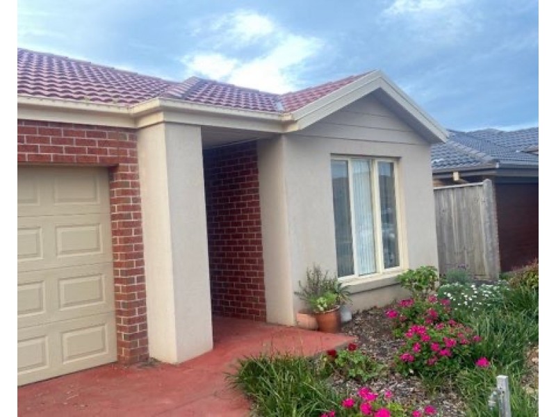 10 Grandiflora Grove, Point Cook VIC 3030