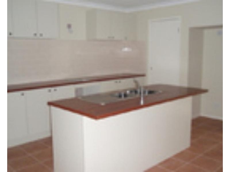 10 Grandiflora Grove, Point Cook VIC 3030