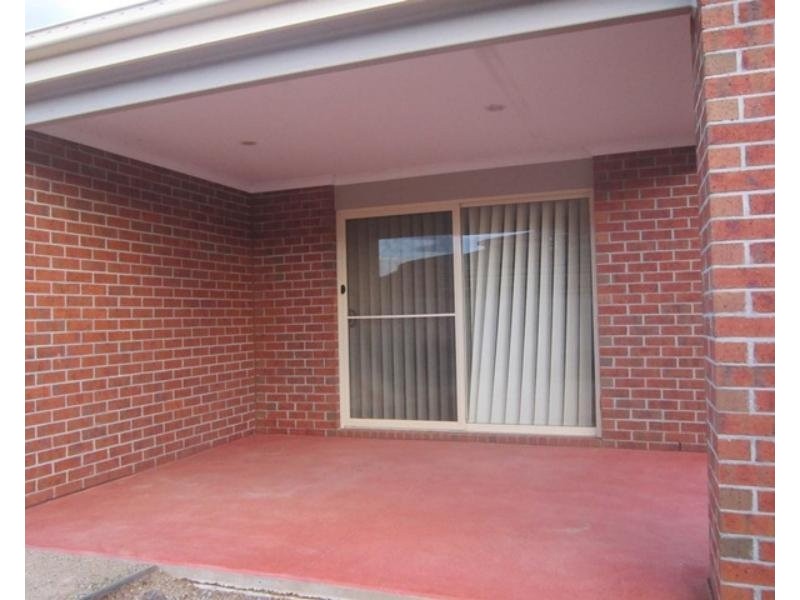 10 Grandiflora Grove, Point Cook VIC 3030