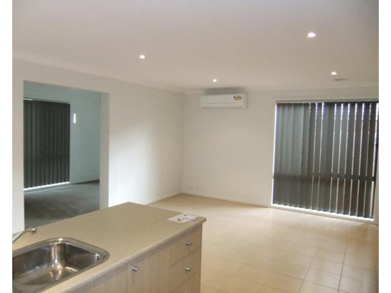 7 Dominion Terrace, Truganina VIC 3029