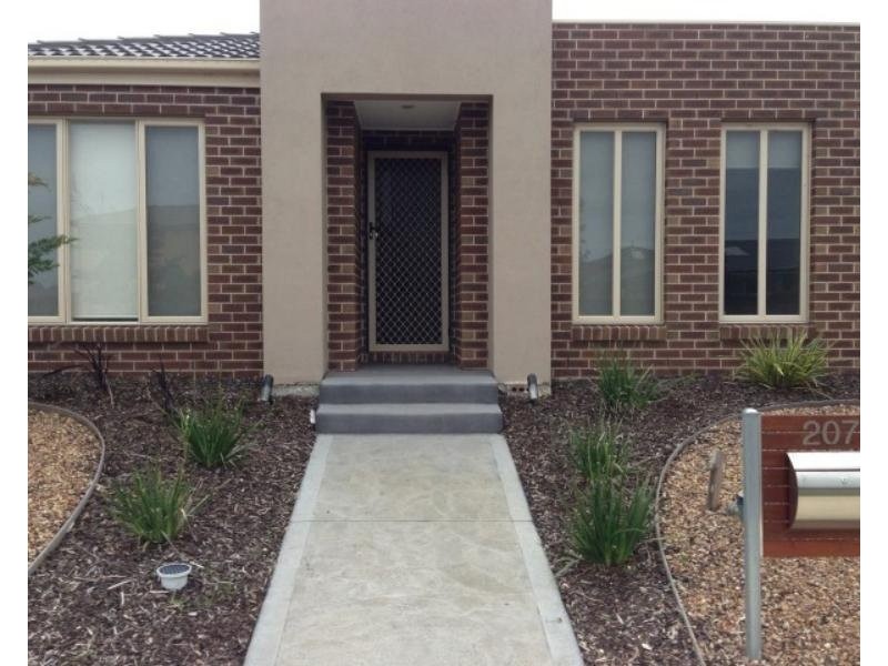 207 Saltwater Promenade, Point Cook VIC 3030