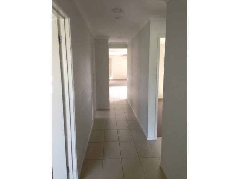 207 Saltwater Promenade, Point Cook VIC 3030