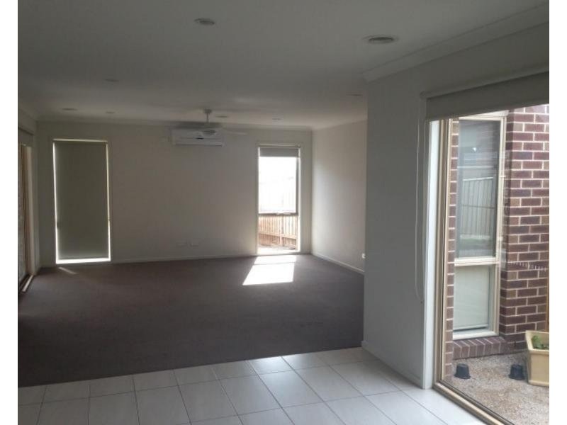 207 Saltwater Promenade, Point Cook VIC 3030