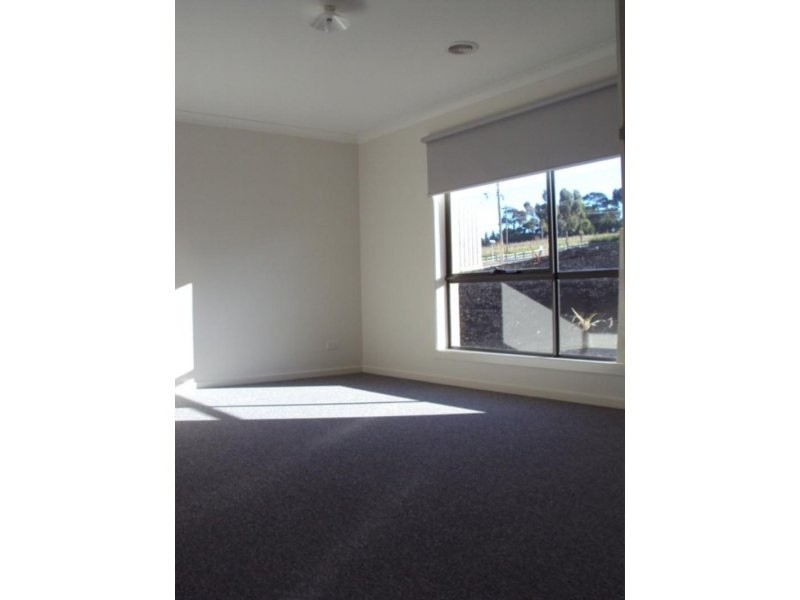 183 Phillip Drive, Sunbury VIC 3429