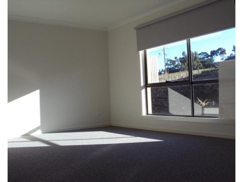 183 Phillip Drive, Sunbury VIC 3429