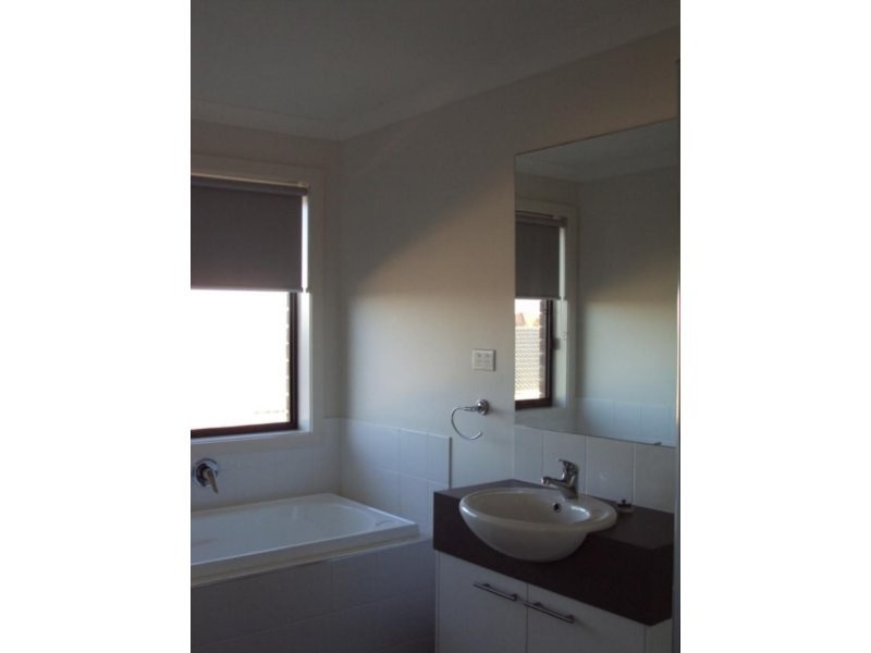 183 Phillip Drive, Sunbury VIC 3429