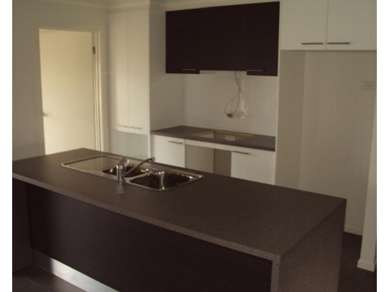 183 Phillip Drive, Sunbury VIC 3429