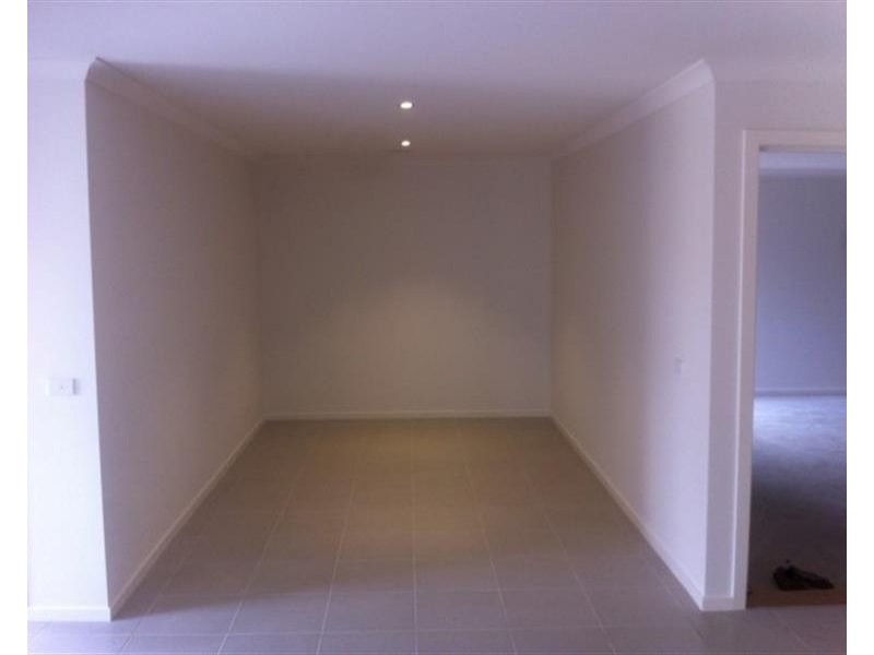 3 Woodstock Drive, Cranbourne North VIC 3977