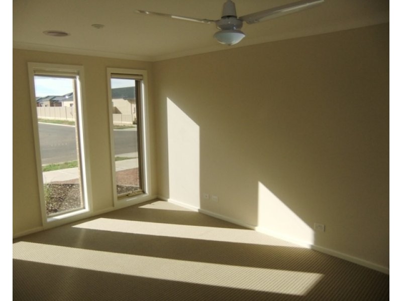 21 Botanical Drive, Truganina VIC 3029