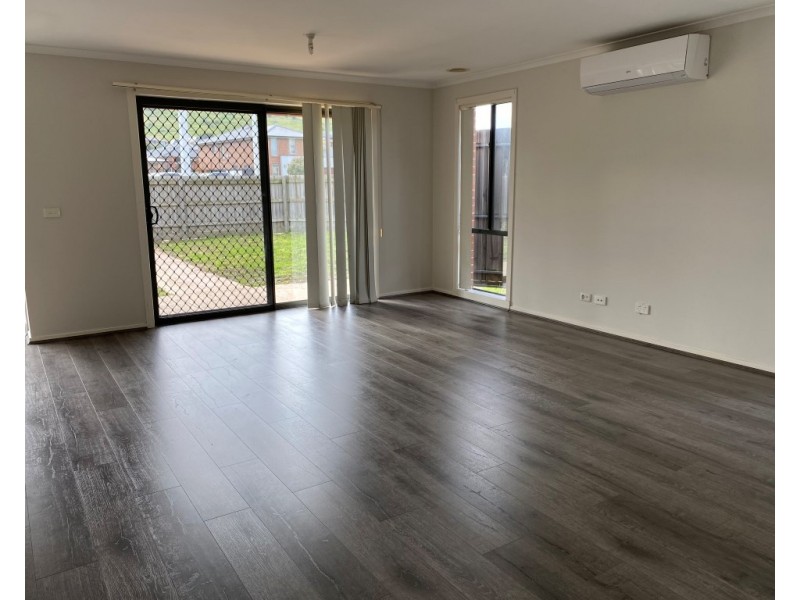 270 The Lakes Boulevard, South Morang VIC 3752